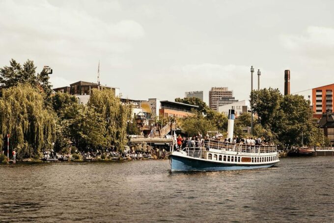3-Hour City Sightseeing Boat Cruise (Berlin Roundtrip) - Environmentally Friendly Ride