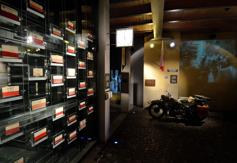 4-hour: Warsaw Uprising Museum & Wilanow Palace/inc.Pick-up/ - Booking Information