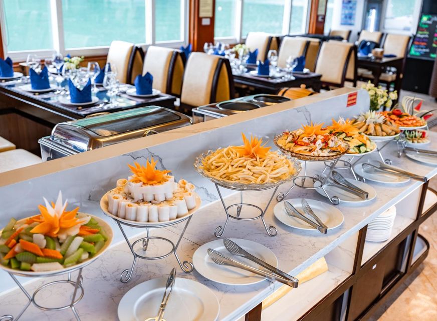 5-Star Arcady Premium Cruise, Buffet Lunch, Kayak & Jacuzzi - Tips for a Great Experience