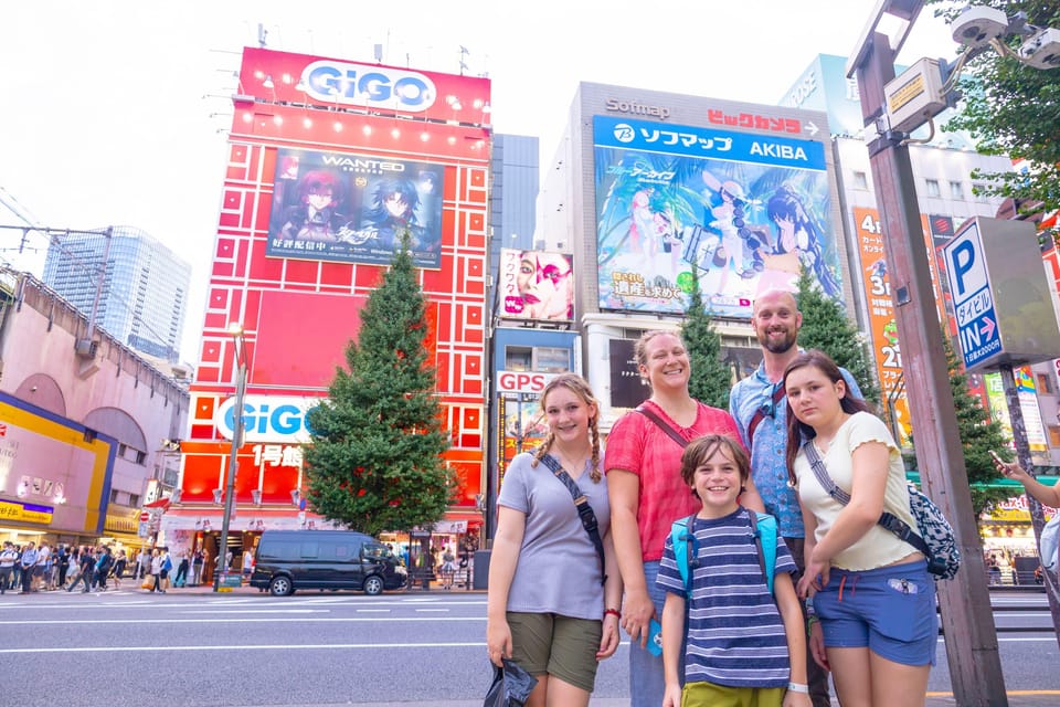 Akihabara Walking Tour With Otaku and Photography - Photography Opportunities