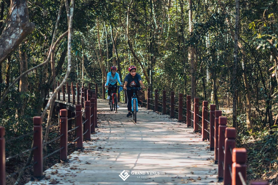 Angkor Bike Tour & Gondola Sunset Boat - Tips for Enjoying Your Tour