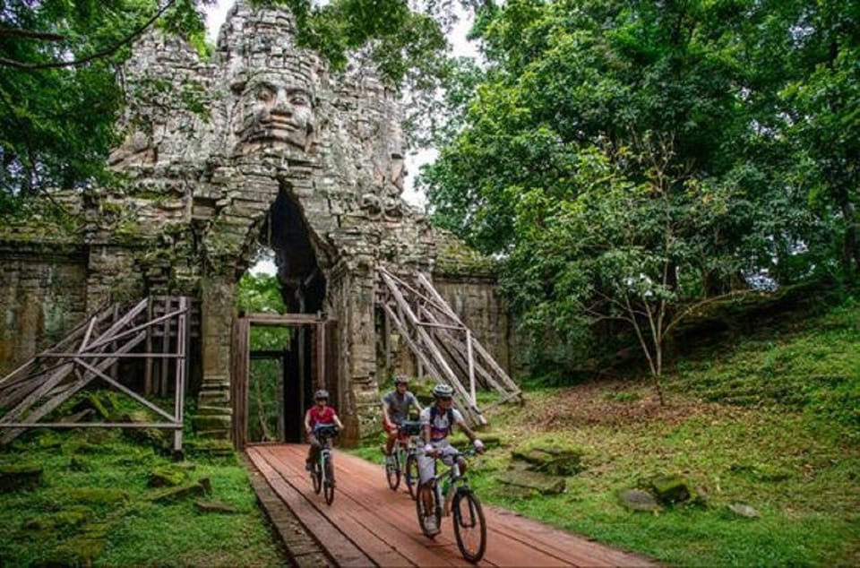 Angkor Wat: Guided Sunrise Bike Tour W/ Breakfast and Lunch - Tips for an Enjoyable Tour