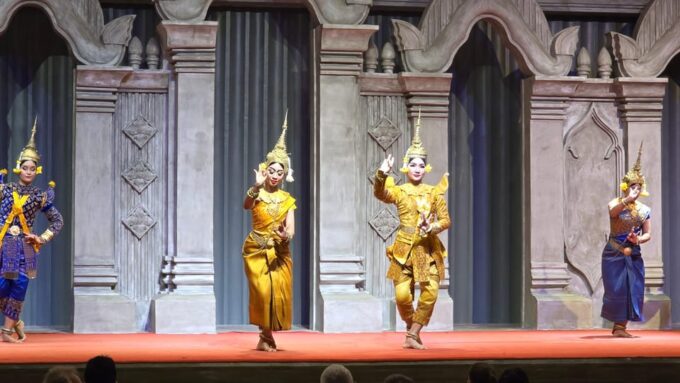 Apsara Show and Dinner With Free Shared Round Trip Transfer - Show Schedule