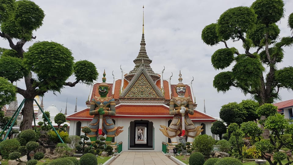 Bangkok: Amazing Bangkok City & Temple Tour With Local Guide - Local Cuisine and Wat Pho