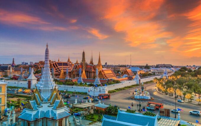 Bangkok: Grand Palace, Wat Arun, and Big Budha With Lunch - Frequently Asked Questions