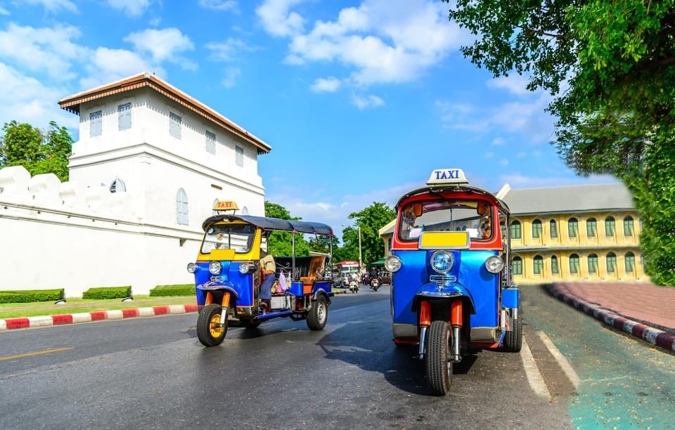 Bangkok: Guided Tour in a Typical Thai Tuk-Tuk - Accessibility and Payment