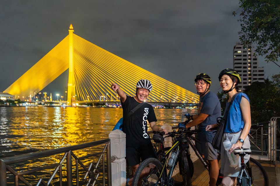 Bangkok: Nighttime Bike Tour With Flower Market Visit - Savoring Local Street Food Delights