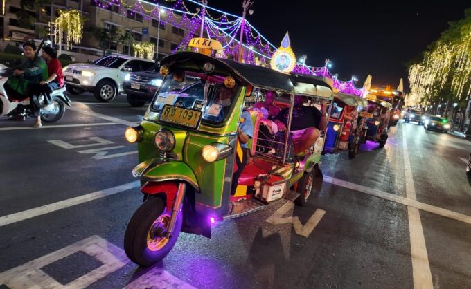 Bangkok: TUK Tuk Tour Night Life Private With Hotel Pick up - Additional Tour Details
