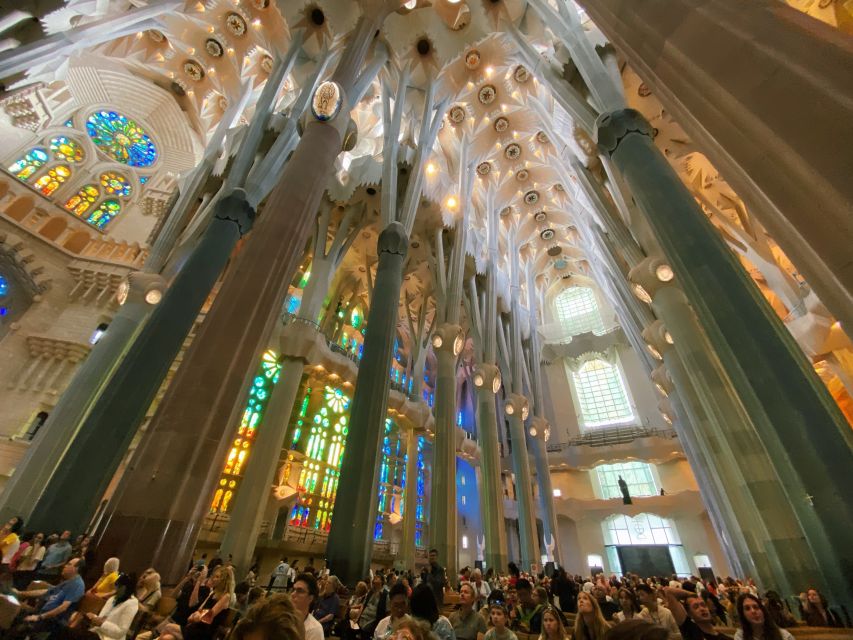 Barcelona: Fast Track Guided Tour of Sagrada Familia - Visiting the Sagrada Familia Museum