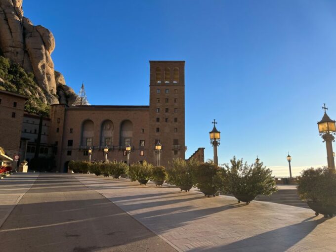 Barcelona: Montserrat Early Morning Tour With Pickup - Customer Reviews