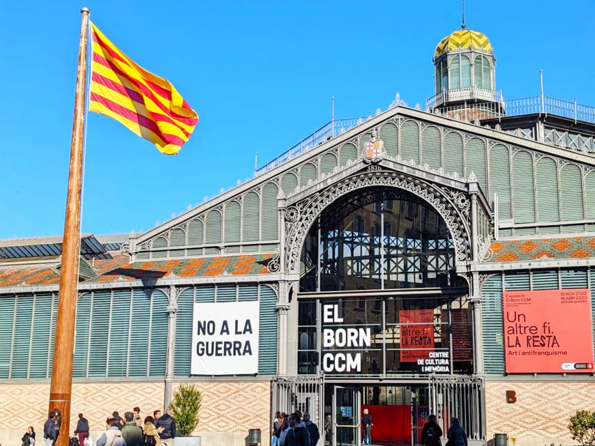 Barcelona: Old Town Private Walking Tour of Past and Present - Strolling Along Las Ramblas