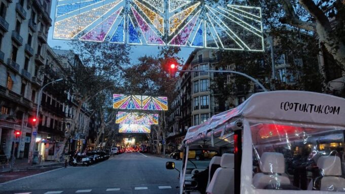Barcelona: Private Christmas Lights Tour by Eco Tuk Tuk - Eco-Friendly Transportation