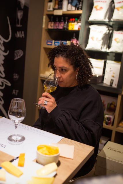 Barcelona: Private Wine Tasting With Expert Sommelier. - Reserving Your Spot