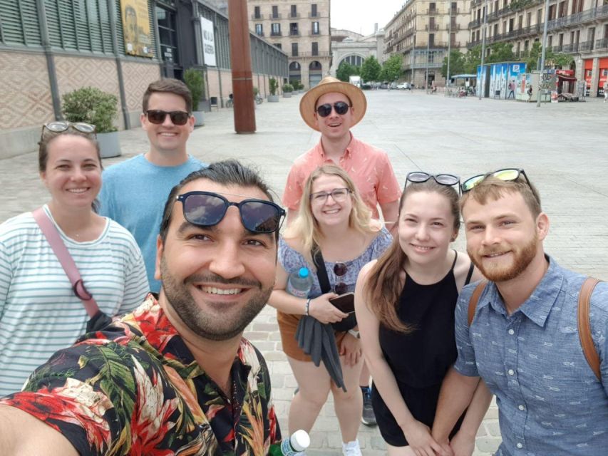 Barcelona: Sagrada Familia, Modernism, and Old Town Tour - Important Information