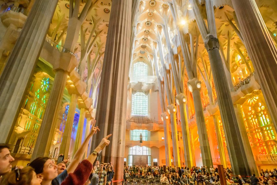 Barcelona: Sagrada Familia Tour & Optional Tower Visit - Gaudís Legacy at the Museum