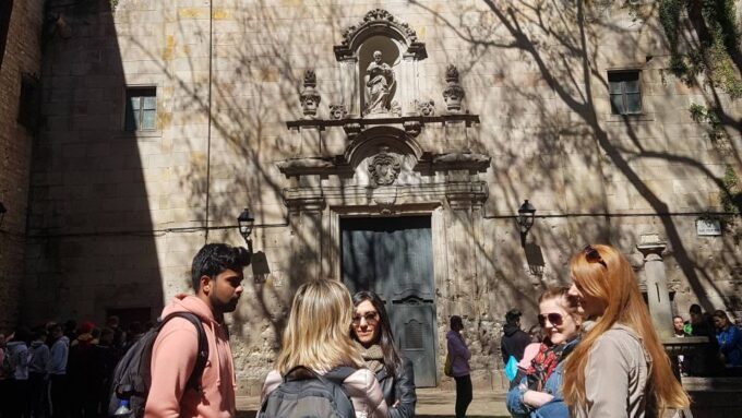 Barcelona: Tapas & Picasso Museum Guided Walking Tour - Important Details