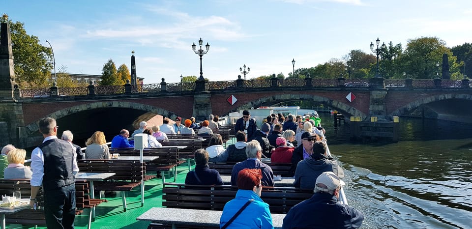 Berlin: 3.5-Hour Sightseeing Cruise on the Spree River - Cruise Route and Sights