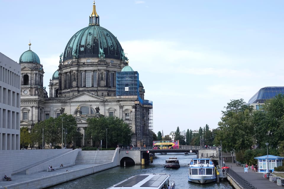 Berlin Combo Package: City Tour & Spree Boat Tour - Package Accessibility