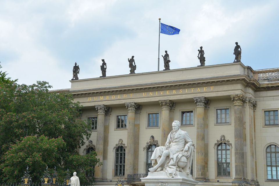 Berlin: Historic Center Walking Tour With a Real Berliner - Tips for Participants