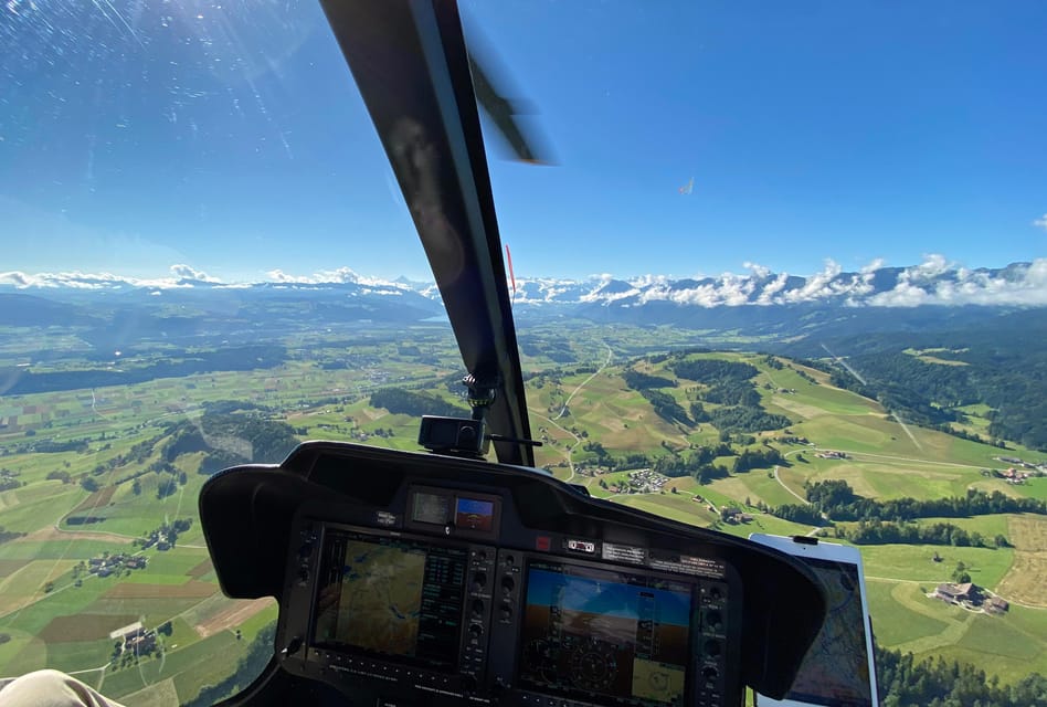 Bern: Exclusive Helicopter-Tour for 4 Over the Swiss Capital - Tips for a Memorable Flight