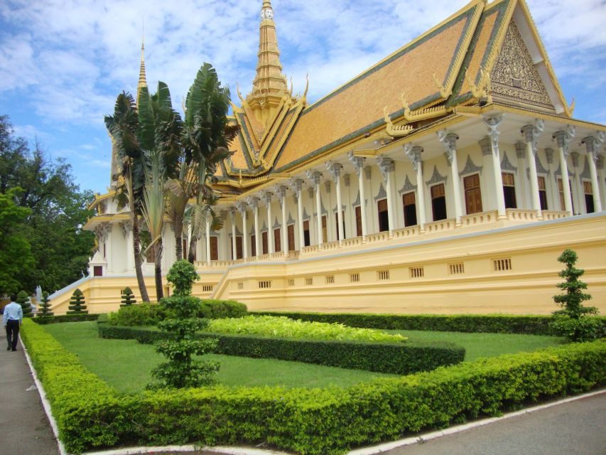 Best of Phnom Penh: Half-Day Private City Tour - Book Your Experience