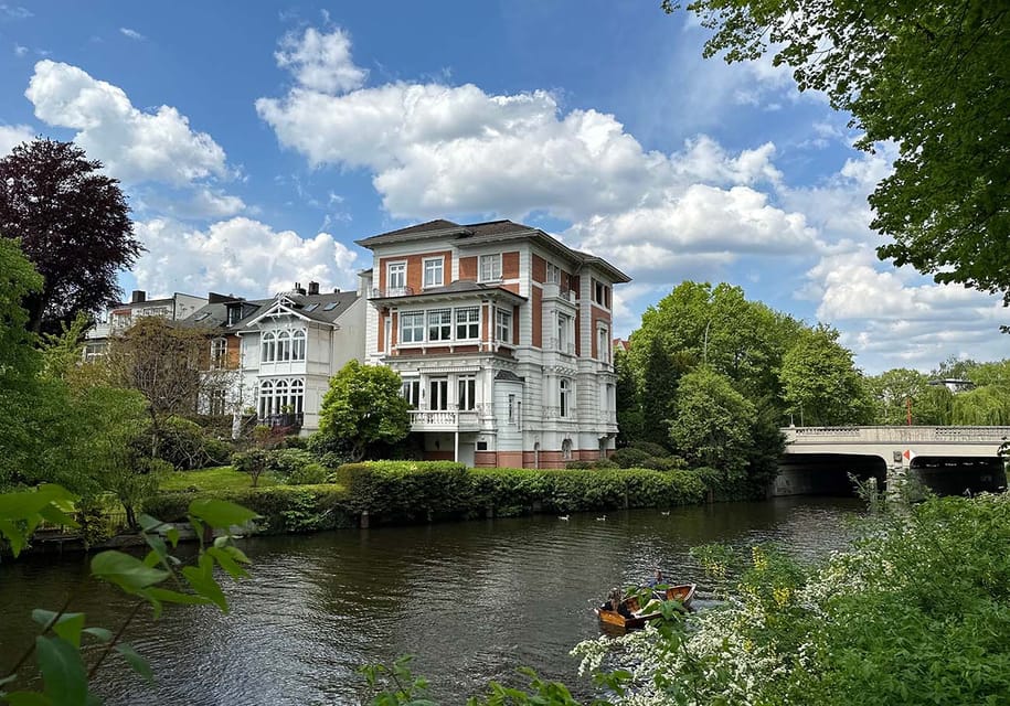 Bike Tour Around the Alster & Through Dreamy Alster Neighborhoods - Engaging Insights From the Tour Guide