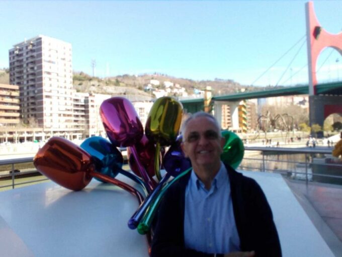 Bilbao: Guggenheim Museum Tour With Skip-The-Line Tickets - Exclusive Group Experience