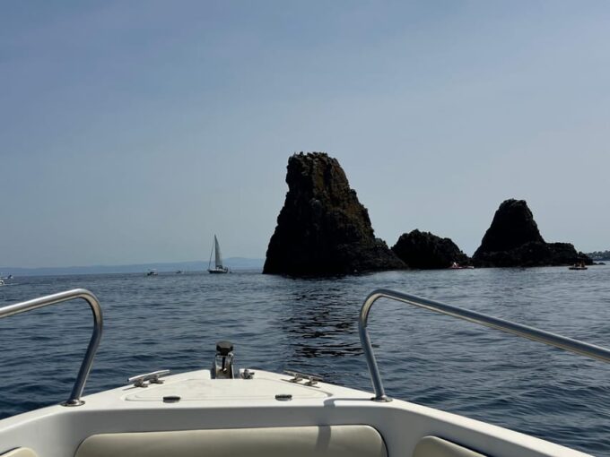 Boat Excursion Between Ognina and Acitrezza With Aperitif - Customization and Additional Options
