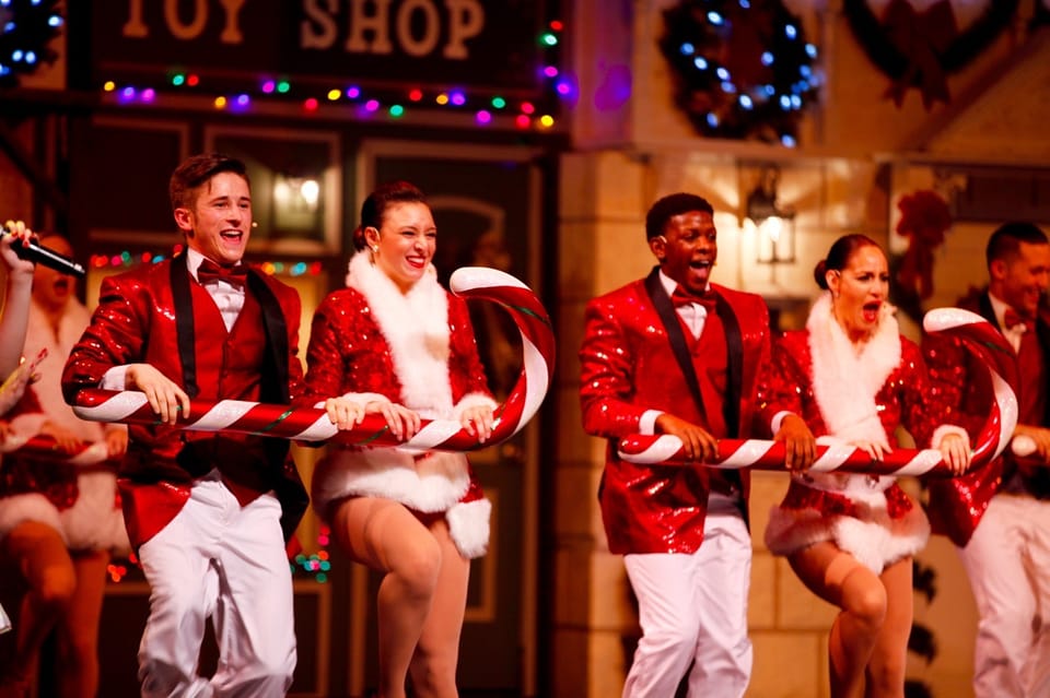 Branson: Christmas Wonderland Musical Theater Ticket - Key Points