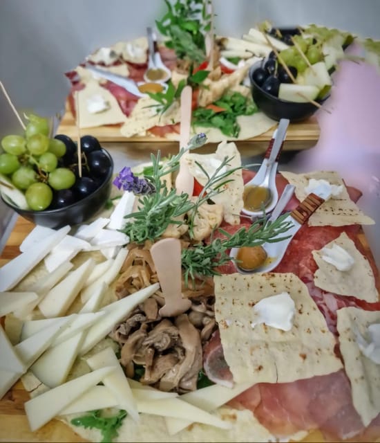 Cagliari Historic Center: Culinary and Wine Tour - Group Size
