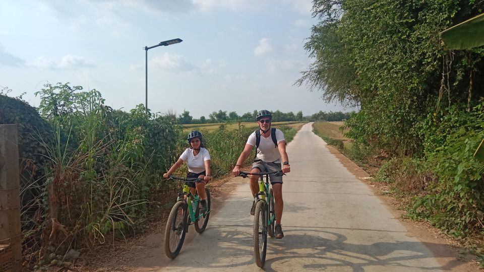 Cambodia: 7-Day Cycling Tour From Phnom Penh to Siem Reap - Cultural Insights and Attractions