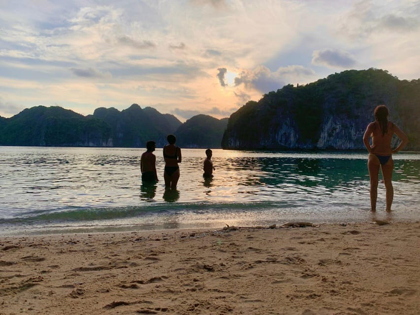 Cat Ba: Sunset and Plankton Bioluminescent Night Kayak - BBQ Dinner on the Beach