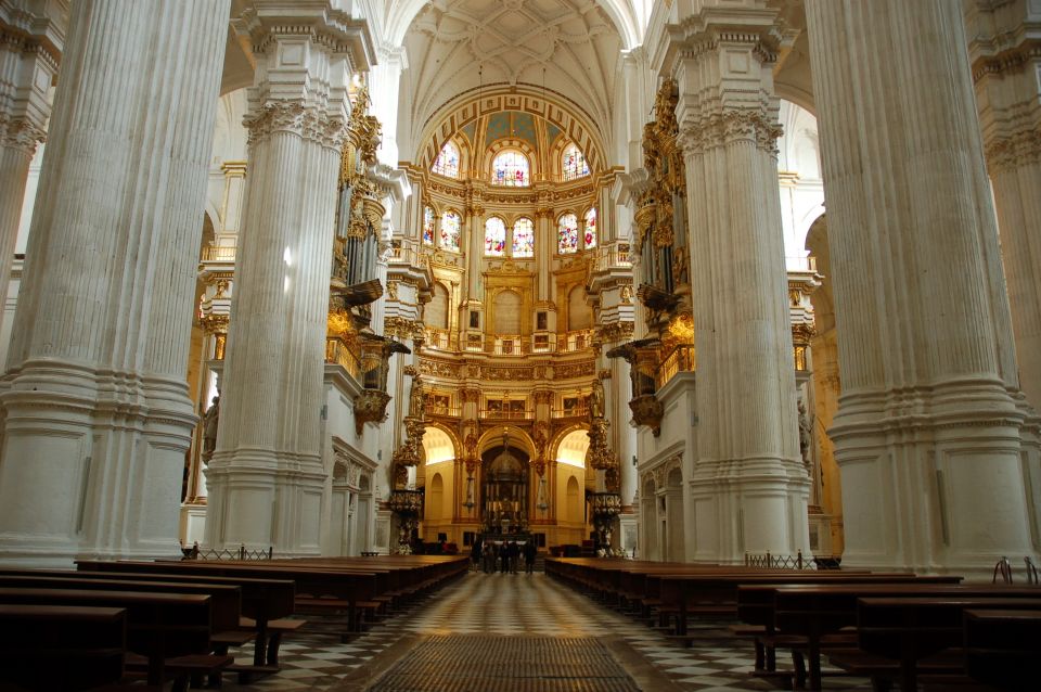 Cathedral and Royal Chapel With Albaicín and Sacromonte - Discovering Sacromonte