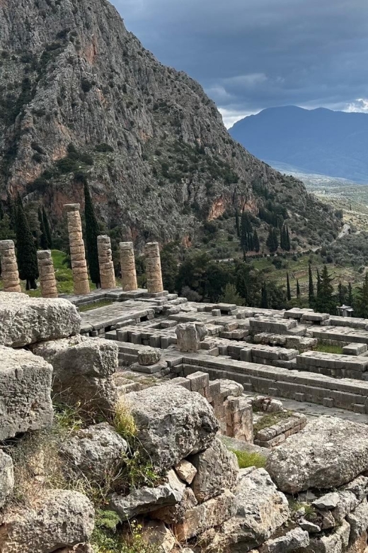 Delphi Navel Of Earth Hosios Loukas Full Day Private Tour - Booking Your Tour