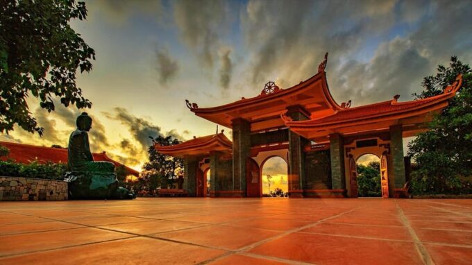 Discovering the South Island and Paragliding Phu Quoc - Exploring the South Island Attractions