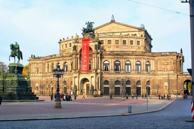 Dresden: Old Town Highlights Self-guided Tour - Discovering Frauenkirches Symbolism