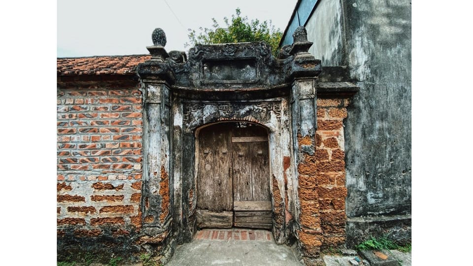 Duong Lam Ancient Village Private Tour In Ha Noi - Lunch in a Traditional House