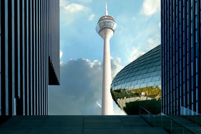 Düsseldorf: Scavenger Hunt Self-Guided Tour - Accessibility Features