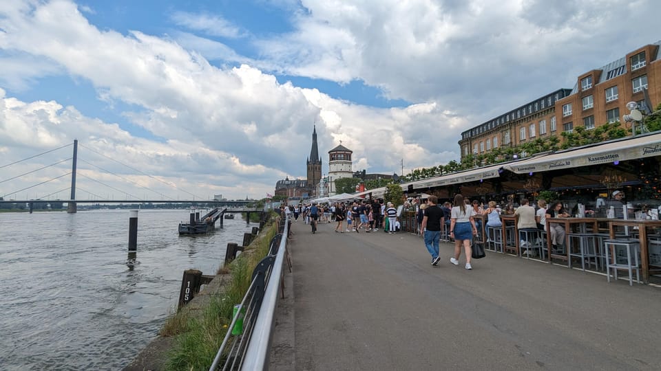 Düsseldorf: Tipping Based - Old Town Walking Tour - Customer Feedback