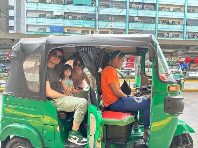 ⭐ Manila Tuktuk Ride Experience With Venus ⭐ - Passionate Tour Guides