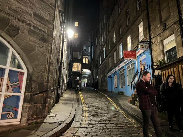 Edinburgh: Ghost and Dark Side of the City Walking Tour - Booking and Payment Options