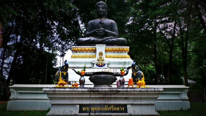 Enjoy the Merit of 9 Famous Temple in Phuket. - Explore the Temples of Phuket