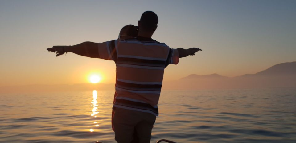 Estepona: Sunset Boat Trip & Cava & Tapas - Flexible Booking and Cancellation