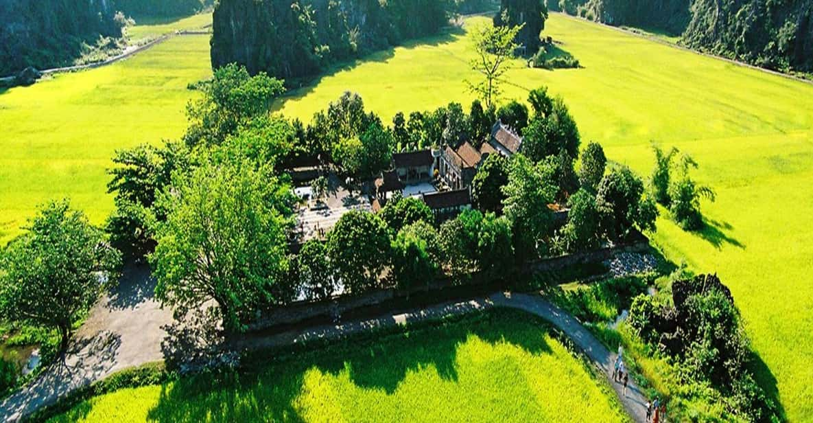 EXPLORE THE BEAUTY HOA LU - TAM COC - MUA CAVE - Tam Coc Boat Ride and Mua Cave