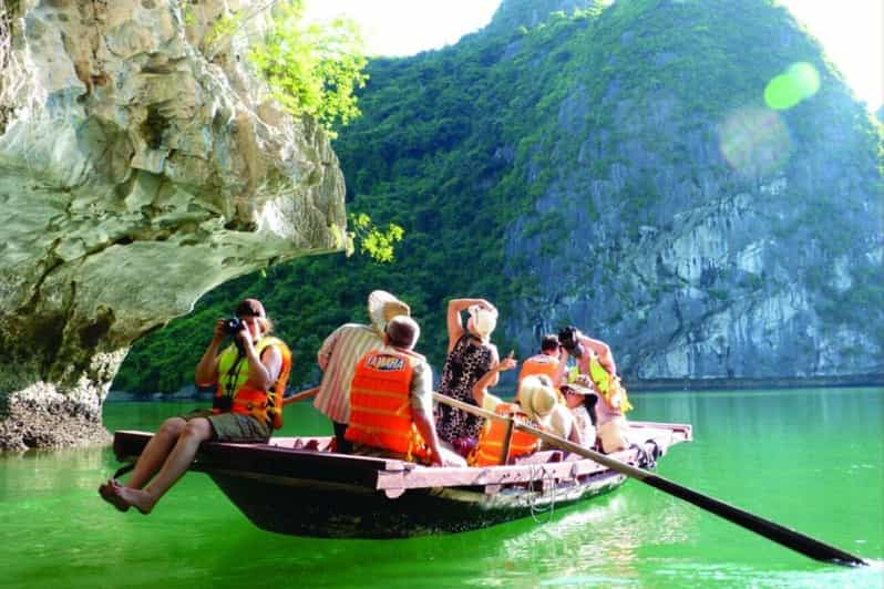 From Ha Noi: Explore Ha Long Bay & 6-Hour Cruise on Day Trip - Immersive Natural Beauty