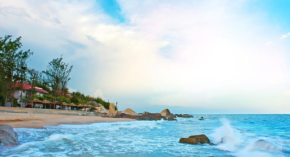 From Ho Chi Minh: Vung Tau Beach Group Tour 1 Day - Local Cuisine Experience