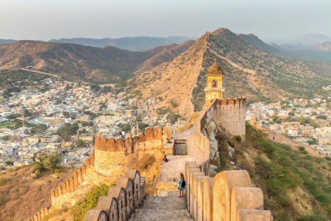 From Jaipur: Private Amber Fort, Jal Mahal and More Car Tour - Local Attractions and Shopping