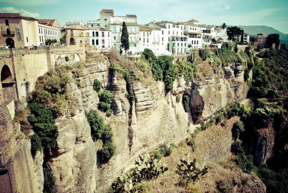 From Marbella or Estepona: Ronda, Bullring, & Baths Day Trip - Leisure Activities and Exploration