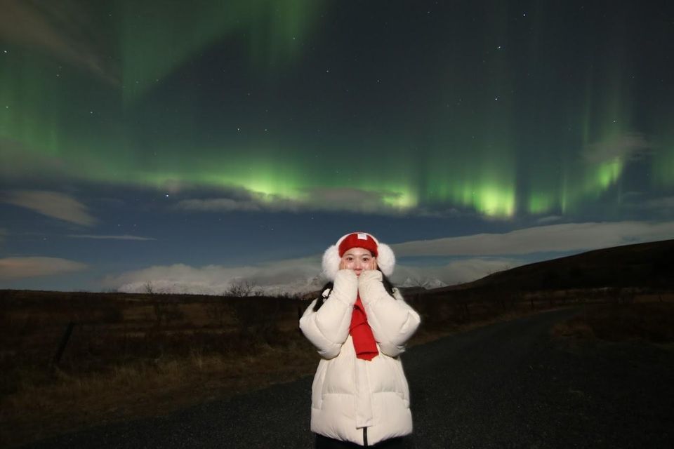 From Reykjavik: Northern Lights Tour With Hot Cocoa & Photos - Tips for Enjoying the Tour