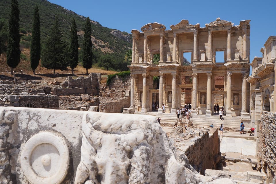 From Samos: Full Day Tour to Ephesus and Kusadasi - Discovering Kusadasi